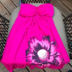 Strapless summer dress. 🌺☀️